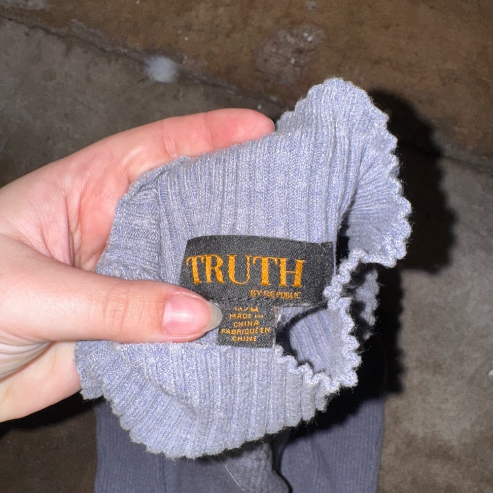 Truth Light Blue/Gray Ribbed Knit Top - Picture 2 of 5